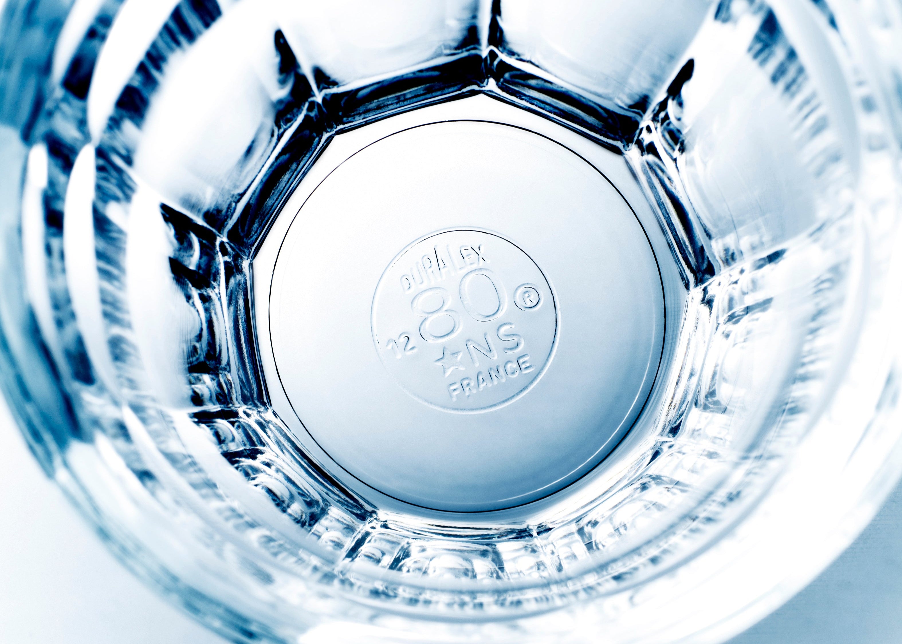 Fond du verre estampillé 80 ans